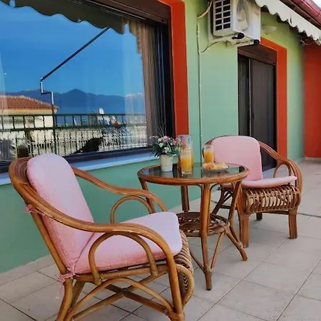 Ives Apartment Aridaia